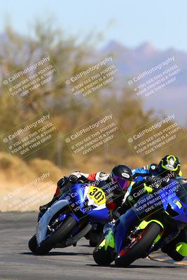 media/Mar-12-2022-SoCal Trackdays (Sat) [[152081554b]]/Turn 2 (1145am)/